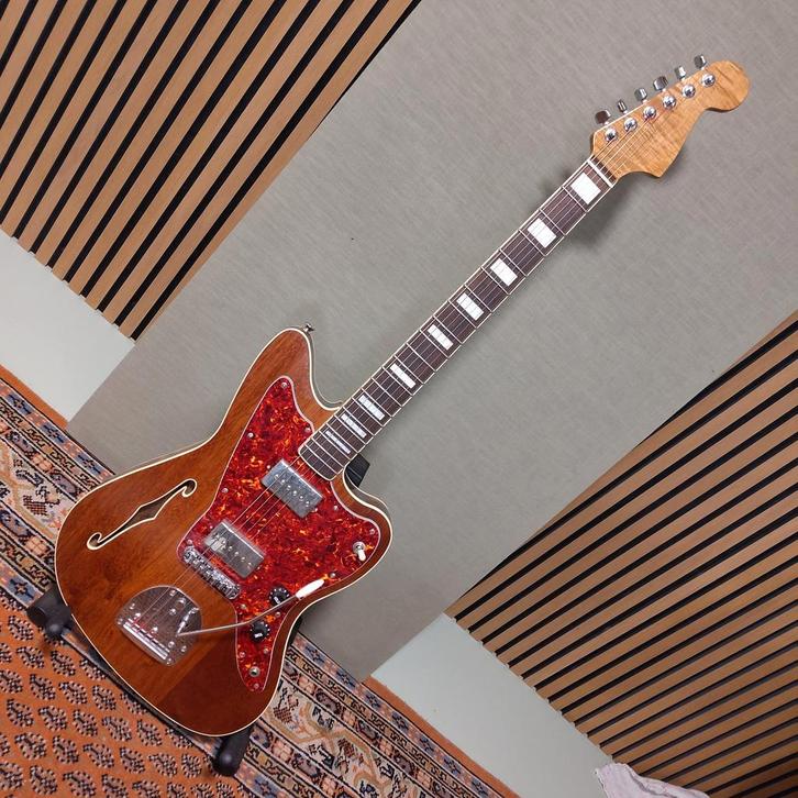 Luthier-gebouwde Semi-Hollow Jazzmaster met P90's, Muziek en Instrumenten, Snaarinstrumenten | Gitaren | Elektrisch, Zo goed als nieuw