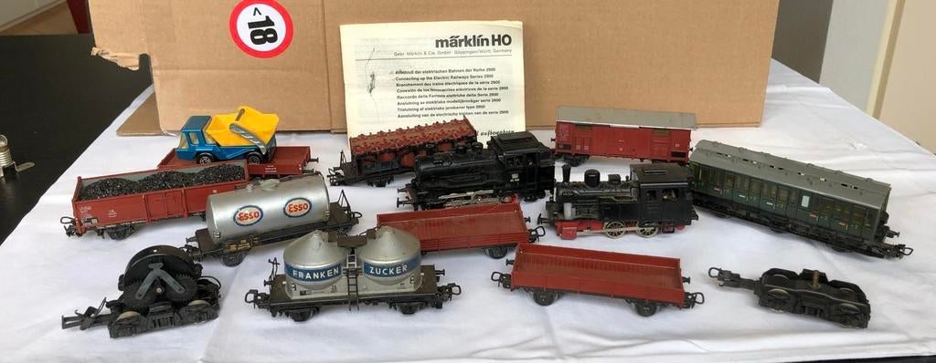 Grote collectie Märklin HO treinen en wagons, Wisselstroom, Ophalen of Verzenden, Märklin, Gebruikt
