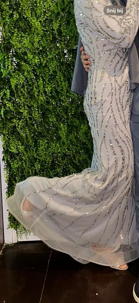 Elegante grijze galajurk met zilveren pailletten, Maat 38/40 (M), Galajurk, Ophalen of Verzenden, Zo goed als nieuw