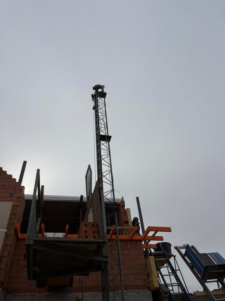 Bouwlift werkt prima, Doe-het-zelf en Verbouw, Bouwliften, Ophalen, Gebruikt, Bouwlift