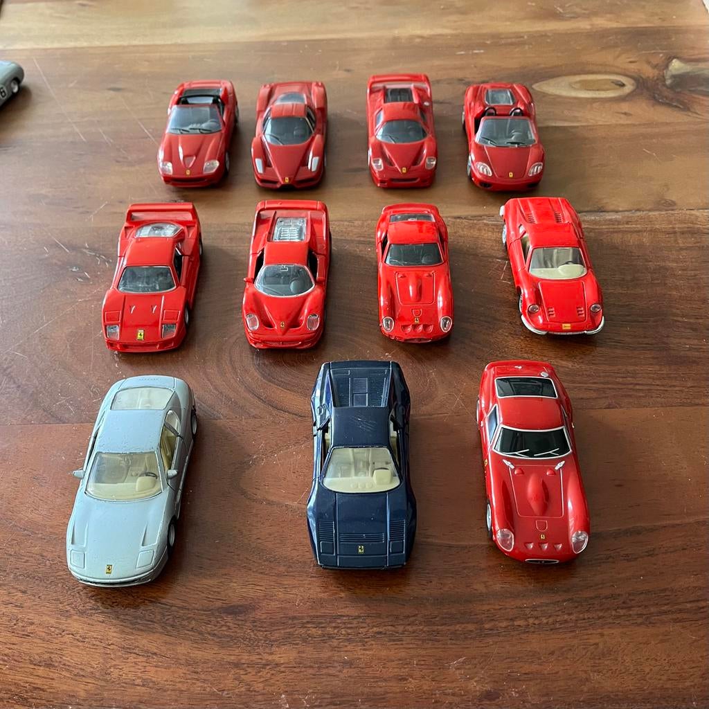 11 verschillende Ferrari’s. Shell VPower, Maisto, Ophalen of Verzenden, Zo goed als nieuw, Auto