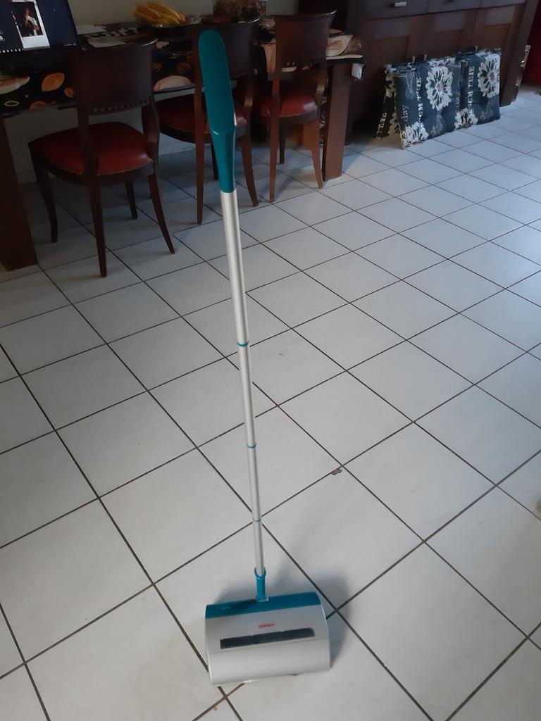 T.k. oplaadbare leifheit rolveger € 15, Ophalen of Verzenden