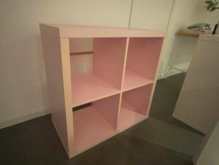 3 x Kallax IKEA Kast (2 wit, 1 roze), Huis en Inrichting, Kasten | Overige, Gebruikt, Ophalen