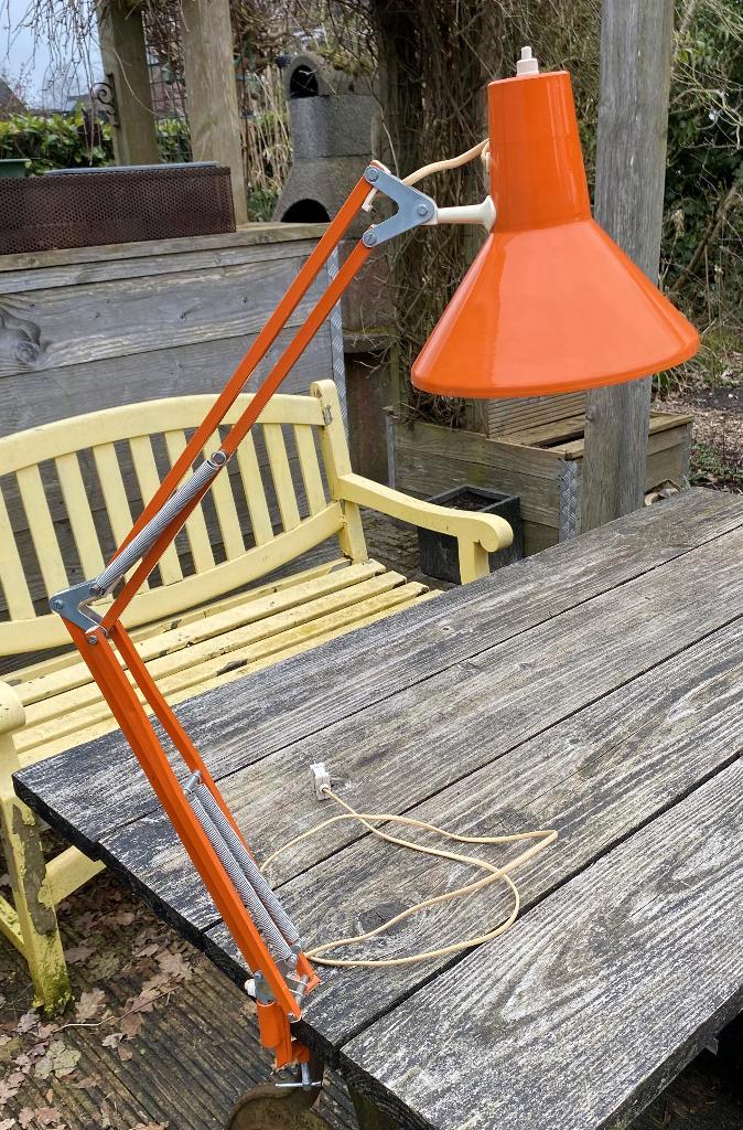 Leuke Retro Oranje Bureaulamp - vintage mid century design, Huis en Inrichting, Lampen | Tafellampen, Gebruikt, 75 cm of meer
