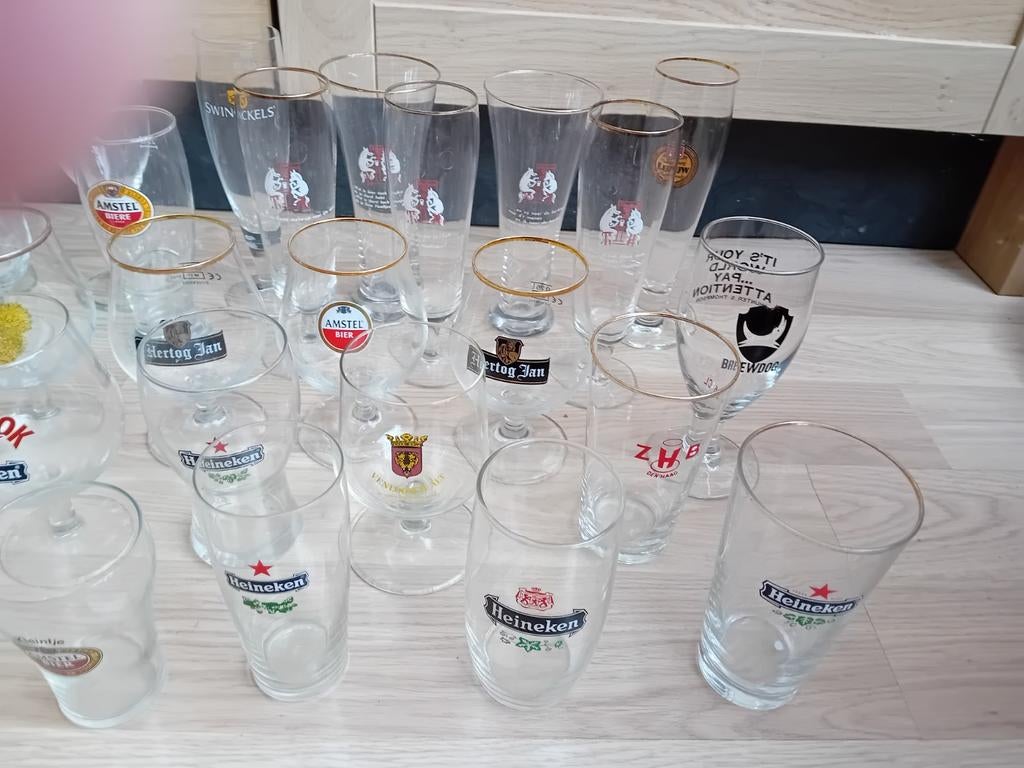 50 Nederlandse glazen, Verzamelen, Ophalen of Verzenden, Zo goed als nieuw, Bierglas