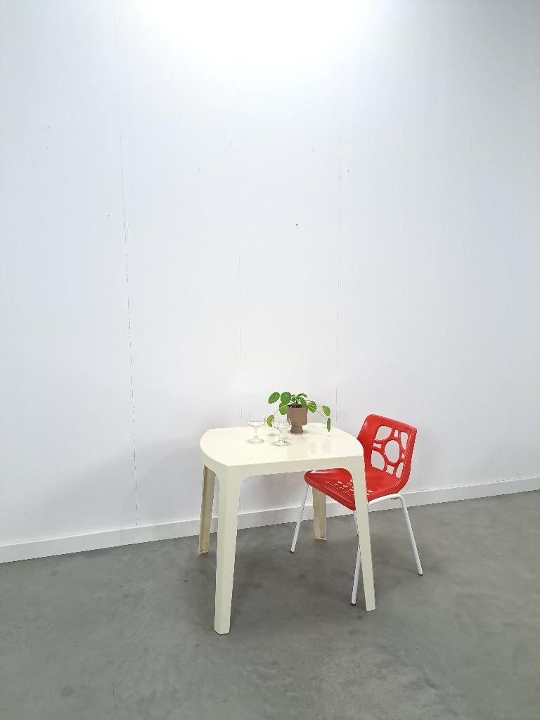 Vintage gebroken wit kunststof tuintafel eettafel vintage, Ophalen of Verzenden, Gebruikt, Rechthoekig, Kunststof