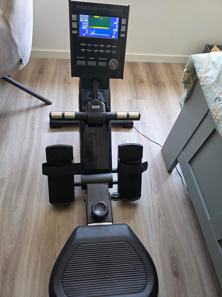 Focus Fitness Roeitrainer row 3- nieuw 5 weken oud., Ophalen, Overige materialen, Benen, Nieuw