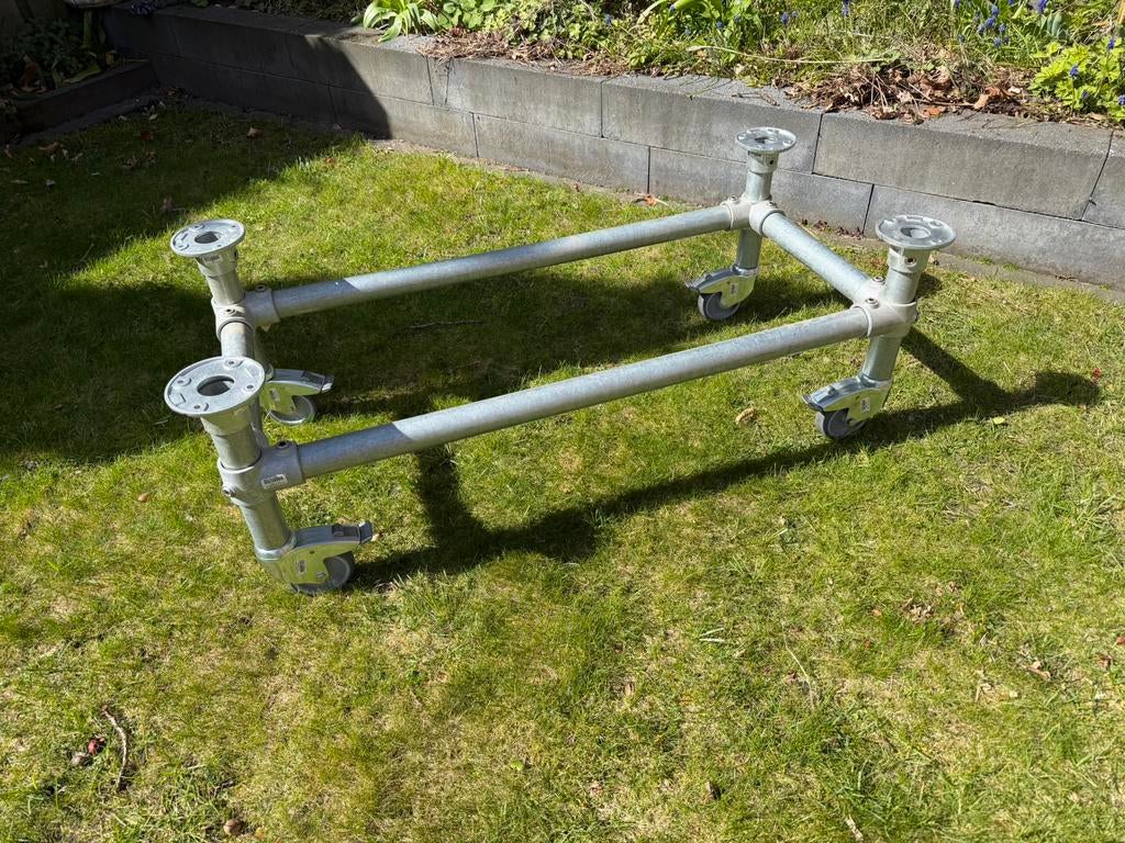 Industrieel onderstel steigerbuis tuintafel salontafel, Ophalen, Zo goed als nieuw, Rechthoekig