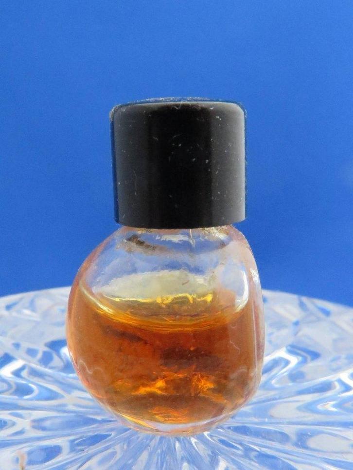 Mini - LANVIN - Arpege Boule - 1ml - p - 2,5cm, Verzamelen, Parfumverzamelingen, Gebruikt, Miniatuur, Gevuld, Ophalen of Verzenden