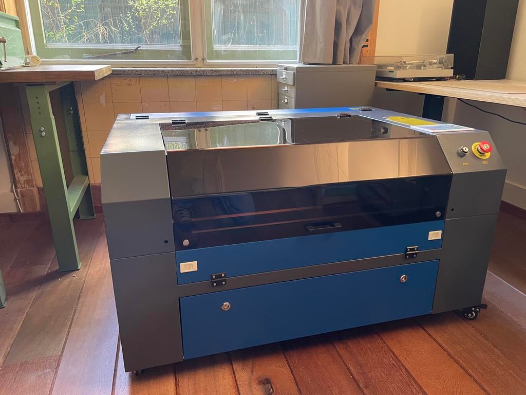 60w CO2 Lasersnijder graveren 700x500 (zgan, MOET NU WEG), Ophalen, Zo goed als nieuw