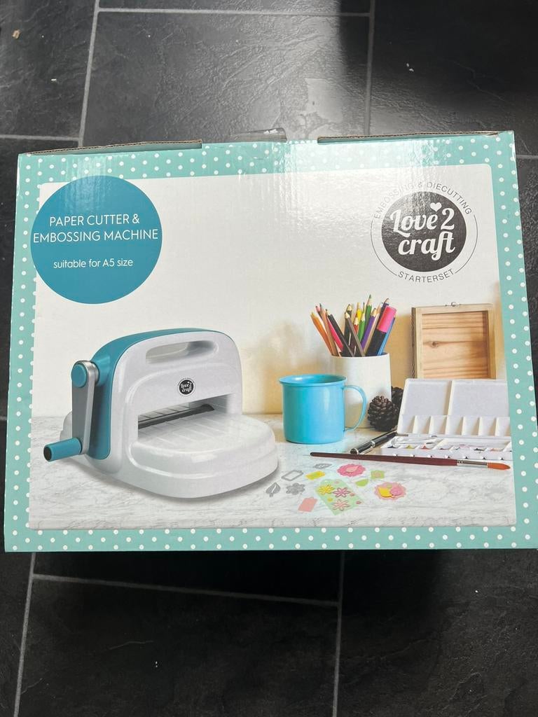 Paper cutter & embossing machine gebruikt., Hobby en Vrije tijd, Kaarten | Zelf maken, Gebruikt, Pons of Mal, Overige thema's