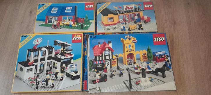 Lego gebouwen met doos compleet netjes 6373 1592 6386 6370, Kinderen en Baby's, Speelgoed | Duplo en Lego, Zo goed als nieuw, Lego