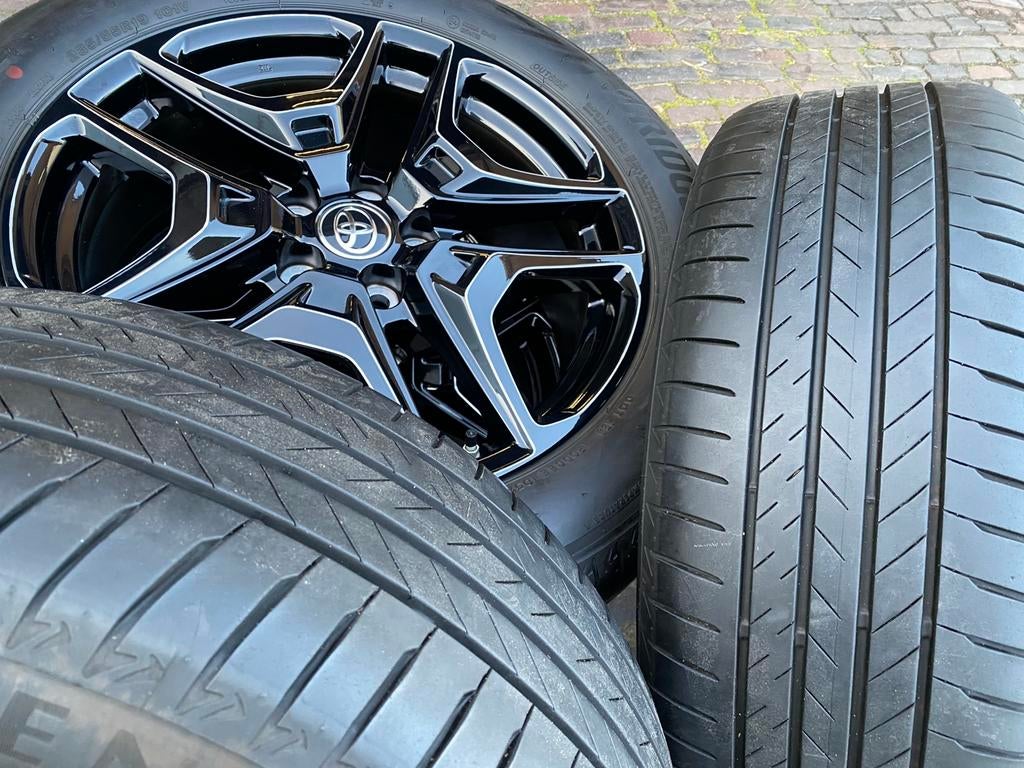 NIEUWE (demo) set Toyota Rav4 GR Sport velgen + Bridgestone, 19 inch, Banden en Velgen, Nieuw, Ophalen of Verzenden