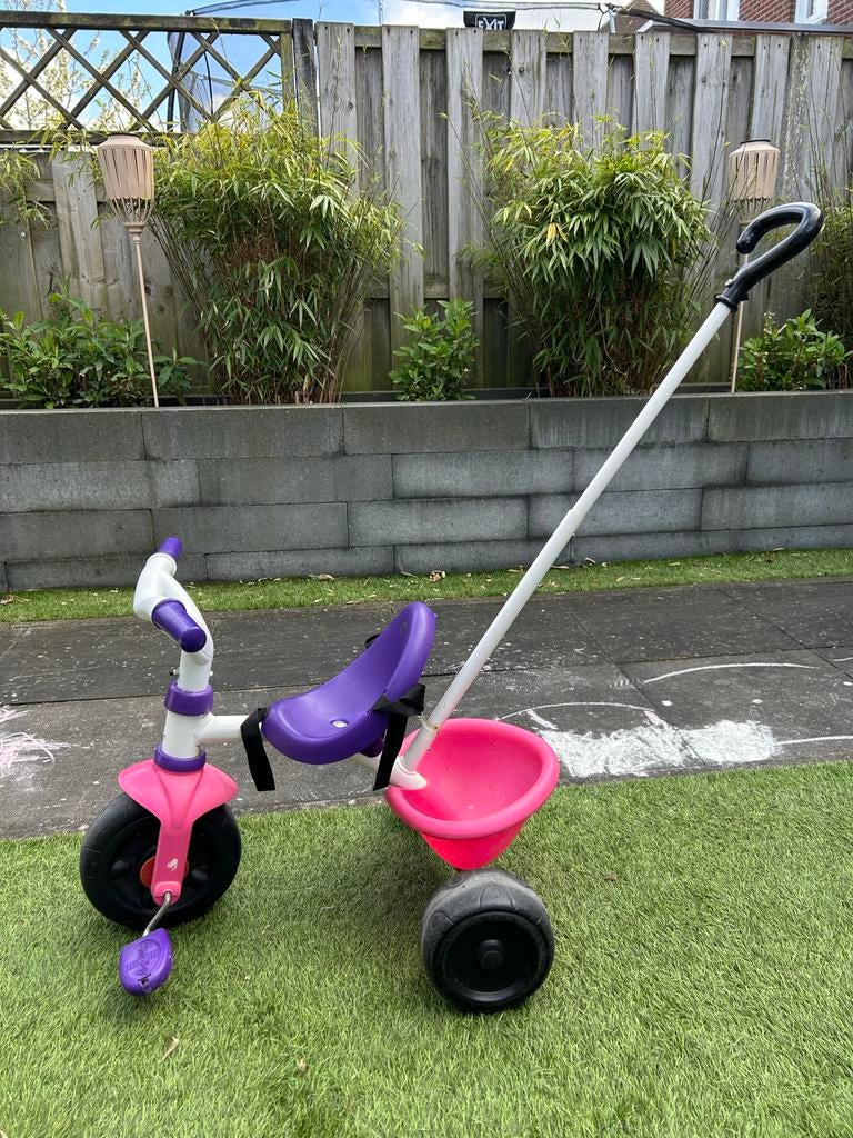 Kinderfiets met duwstang en bakje, Fietsen en Brommers, Fietsen | Driewielers, Ophalen, Gebruikt, Duwstang