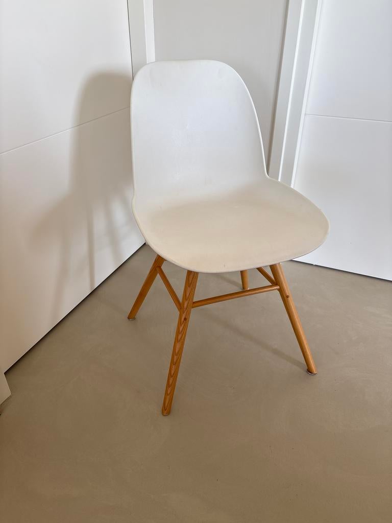 Zuiver eettafel stoel wit - Gebruikt, Huis en Inrichting, Ophalen, Gebruikt, Wit, Eén