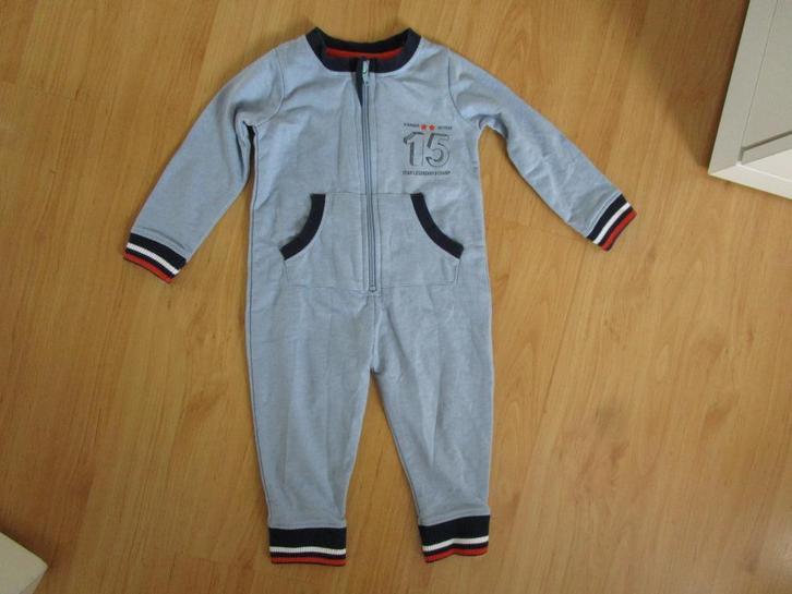 Stoer pakje aan 1 stuk maat 74, Kinderen en Baby's, Babykleding | Maat 74, Zo goed als nieuw, Jongetje, Pakje, Ophalen of Verzenden