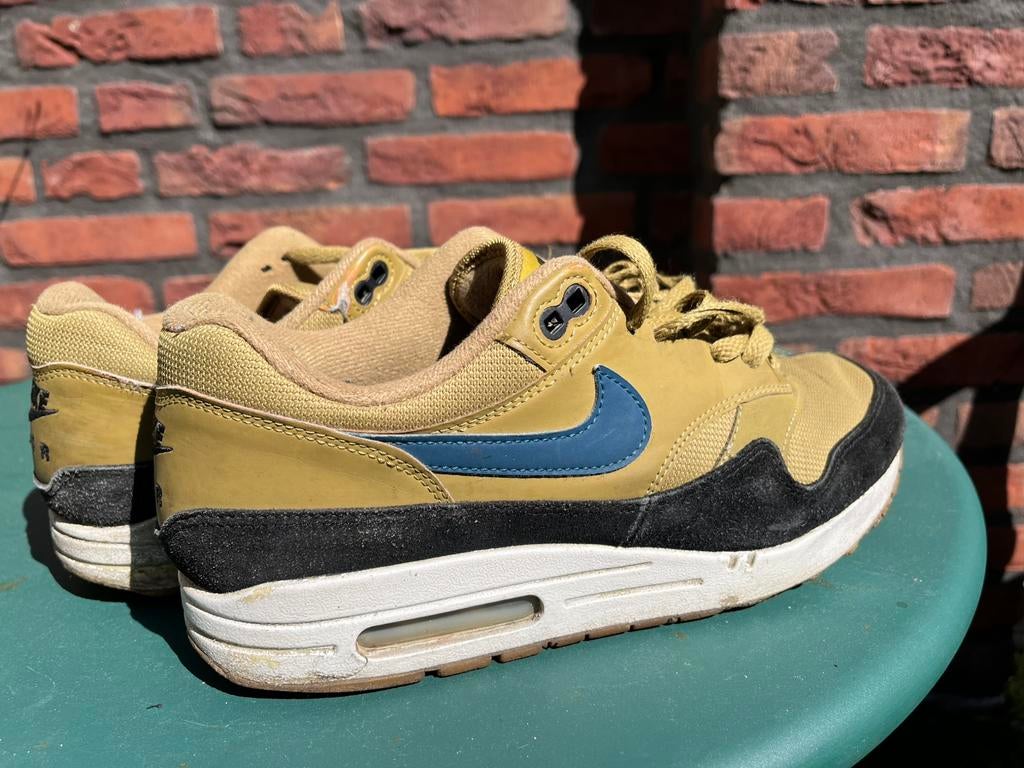 Nike Air Max 1 Golden Moss/Blue Force-Black 42, Ophalen of Verzenden, Gedragen, Zwart