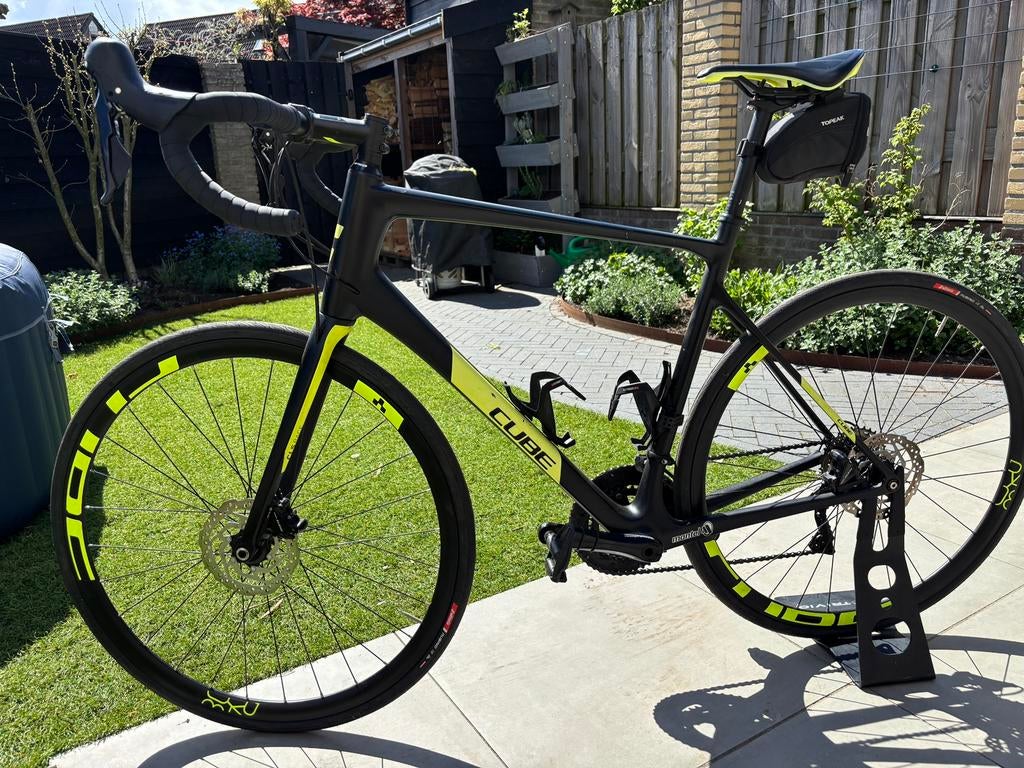 Cube Attain GTC Race (carbon, maat 58, modeljaar 2020), 28 inch, Carbon, Heren, Zo goed als nieuw