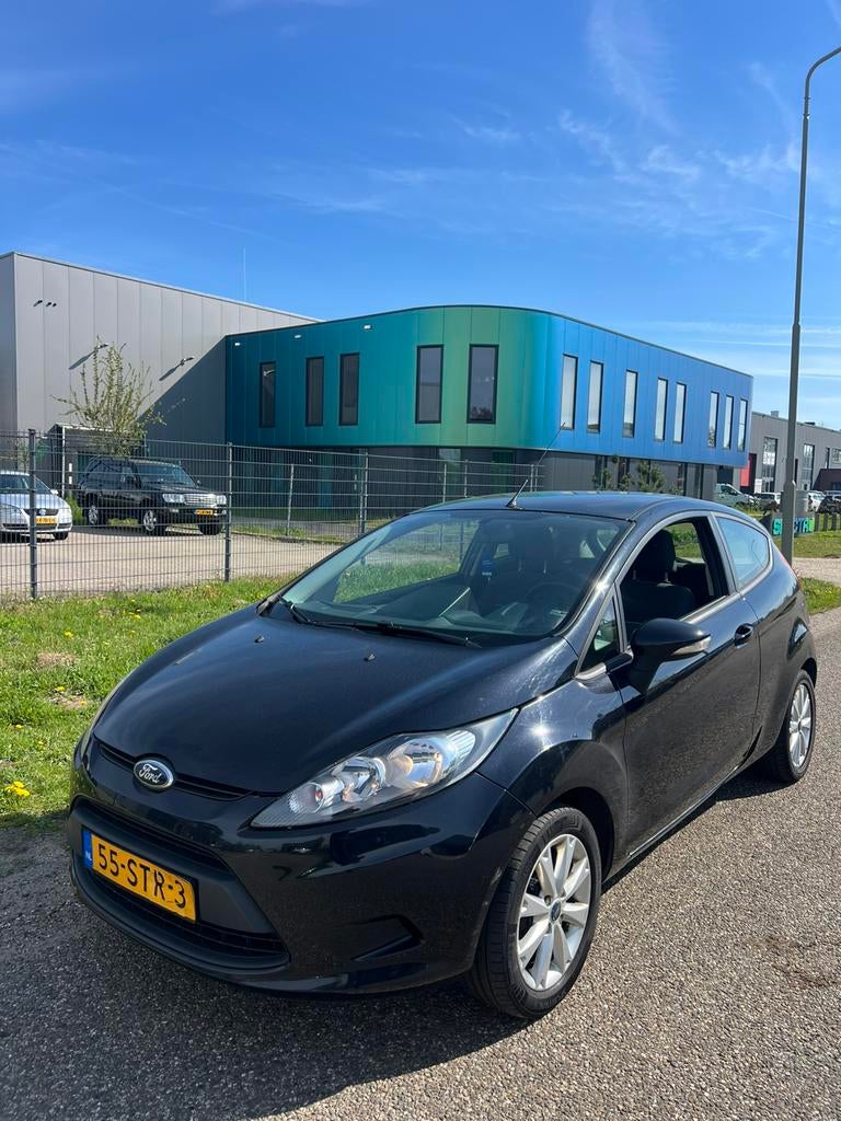 Ford Fiësta 1.25 44KW 3DR 2011 Zwart, Auto's, Voorwielaandrijving, 4 cilinders, Zwart, Origineel Nederlands