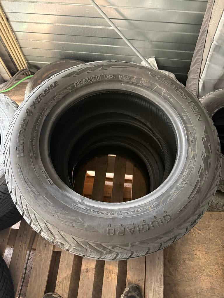 Nieuw Vredestein Wintrac 4 Xtreme winterbanden set, Nieuw, 17 inch, 235 mm, Band(en)