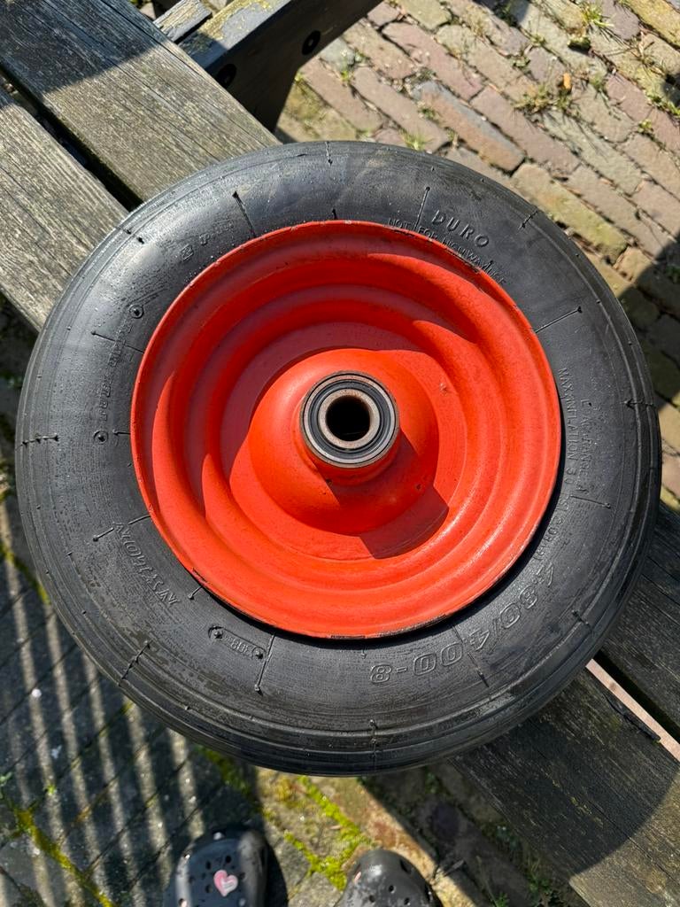 Kruiwagen Duro band met velg 4.80/4.00-8, Ophalen of Verzenden, Gebruikt