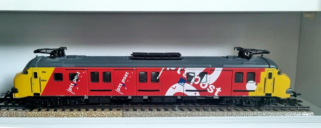 Prachtige onbeschadigde marklin 3388  PTT POST locomotief, Hobby en Vrije tijd, Wisselstroom, Locomotief, Ophalen of Verzenden