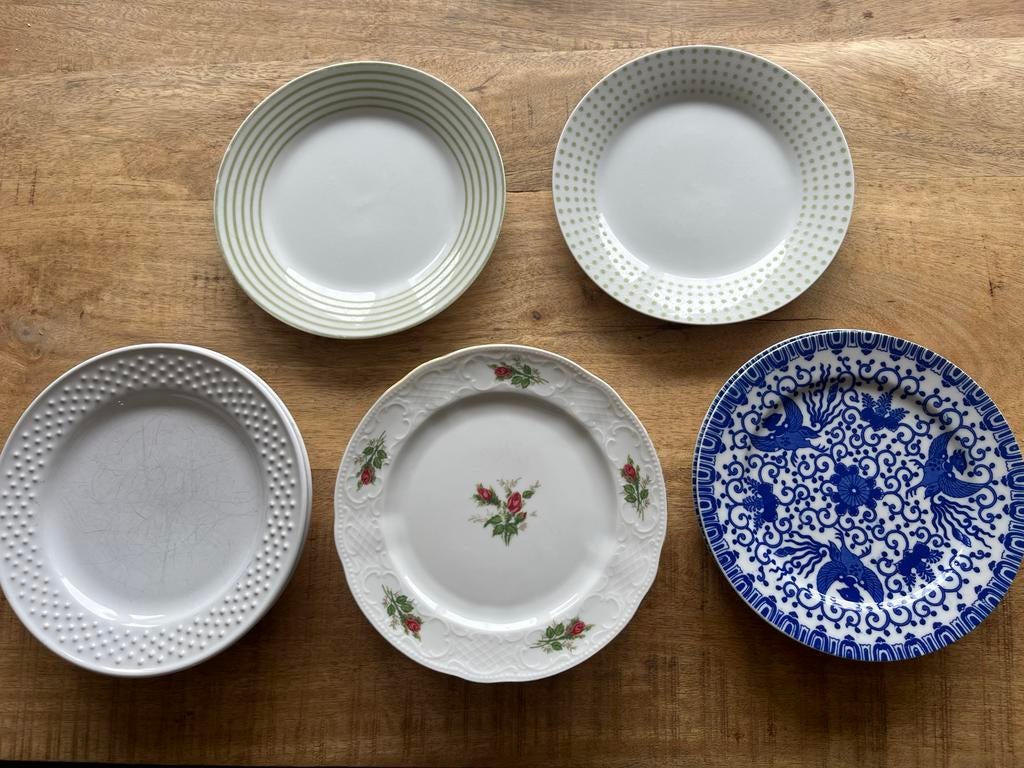 11 Ontbijtborden in 5 verschillende designs (gratis), Ophalen, Gebruikt, Keramiek, Bord(en)