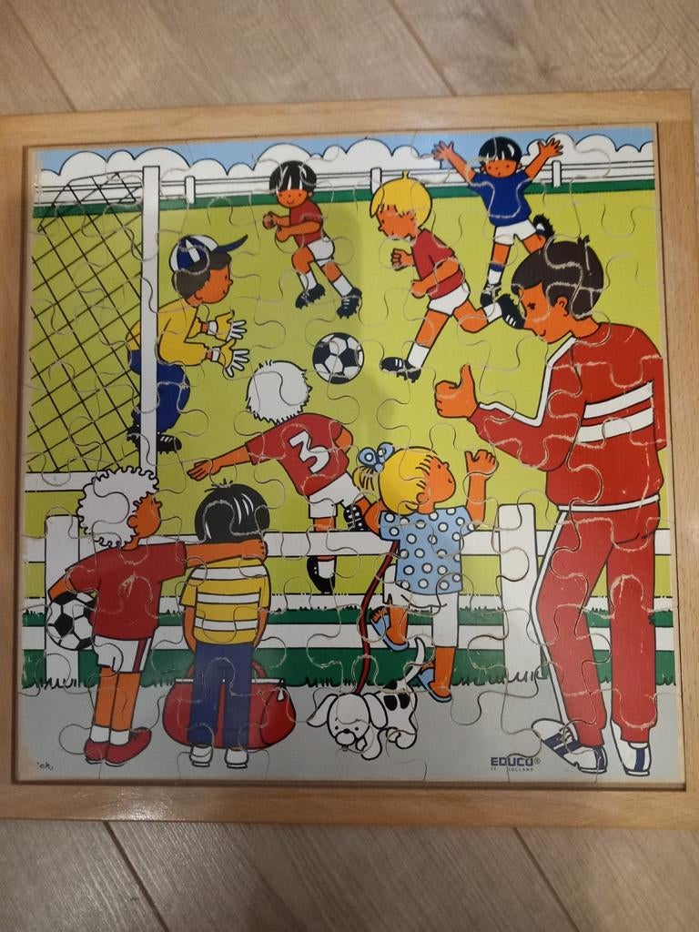 Educo vintage houten puzzel  voetballen, Ophalen of Verzenden, 10 tot 50 stukjes, Gebruikt