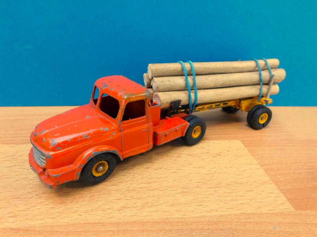 Dinky Toys Frankrijk nr. 36a Willème Fardier houttransport, Hobby en Vrije tijd, Ophalen of Verzenden, Gebruikt, Bus of Vrachtwagen