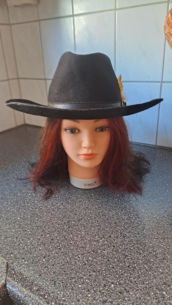 Zwarte vintage wollen hoed met veer Crambes, Hoed, Onbekend, Ophalen of Verzenden, Zo goed als nieuw