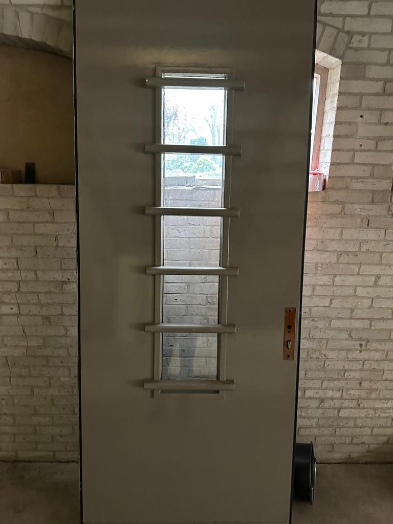 Voordeur, Doe-het-zelf en Verbouw, Deuren en Horren, Ophalen, Zo goed als nieuw, Buitendeur, 200 tot 215 cm