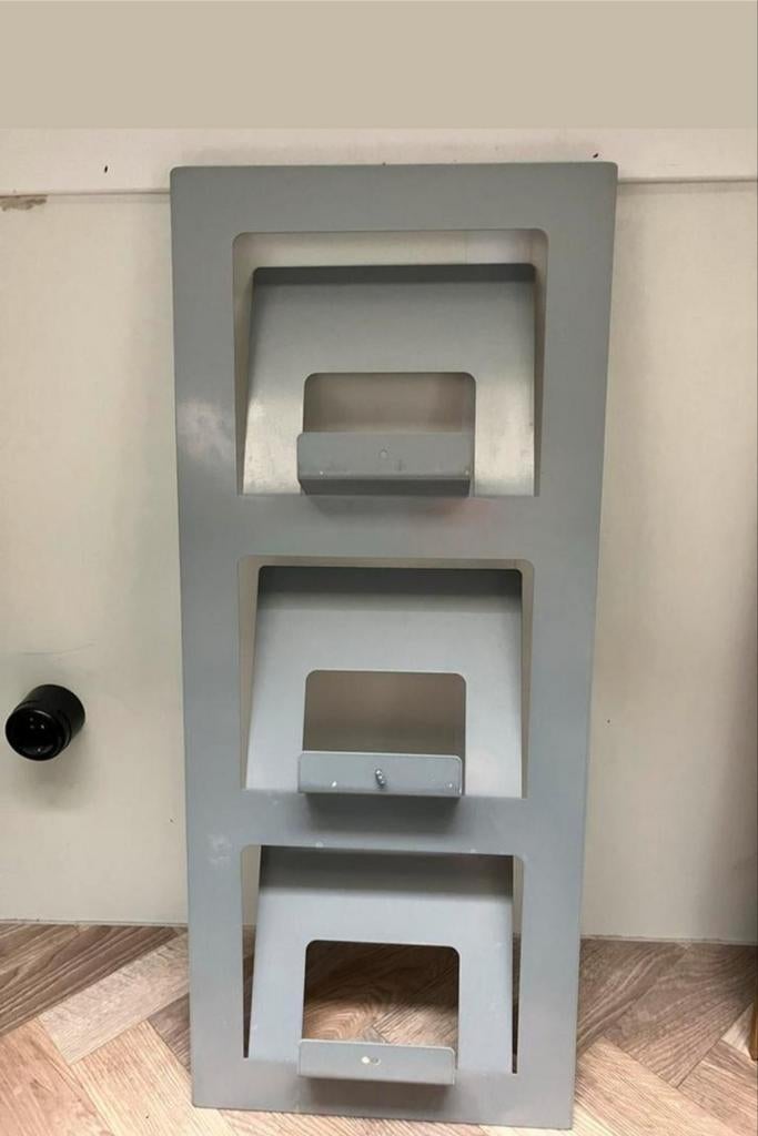 TIJDSCHRIFTEN REK ZILVERGRIJS IKEA IZGS, Ophalen