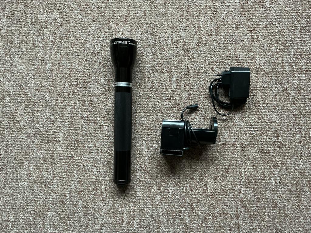 Maglite oplaadbare zaklamp - Zgan, Ophalen of Verzenden, Zo goed als nieuw, Accu