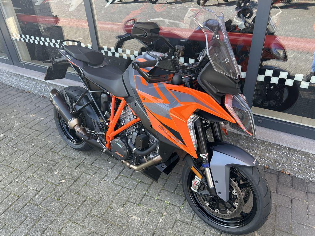 KTM 1290 SUPER DUKE GT 2022, Bedrijf, Sport