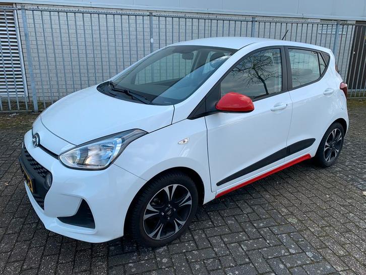 Hyundai i10 1.0i SPORTLINE AIRCO 5 DRS 48830KM!!, Auto's, Hyundai, Bedrijf, i10, ABS, Airbags, Airconditioning, Bluetooth, Boordcomputer