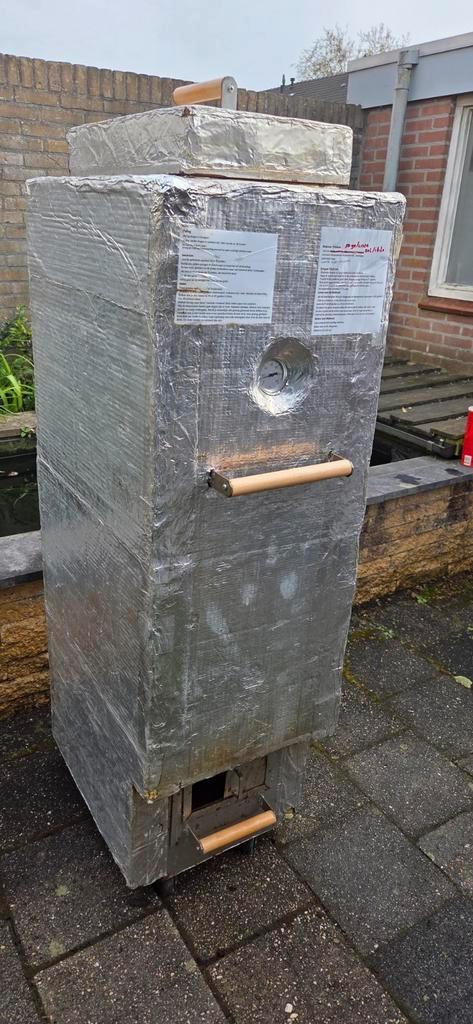 Rookoven geisoleerd, Tuin en Terras, Houtskoolbarbecues, Gebruikt, Met accessoires, Ophalen