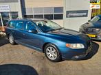 Volvo V70 2.4 D5 Momentum LEER..TREKHAAK, Voorwielaandrijving, 15 km/l, Blauw, Traction-control