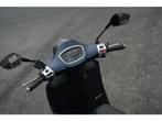 Vespa GTS 300 | Super Tech (bj 2022) 2,637 km, Motoren, Scooter, Bedrijf, Onbekend, Onbekend