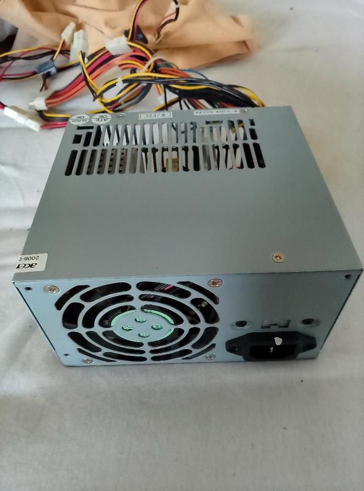 ATX Voeding – 300W, Computers en Software, Interne voedingen, Zo goed als nieuw, Ophalen of Verzenden