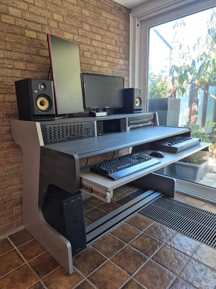 Studiobureau Zaor Miza 88 Flex Wengé Grey, Huis en Inrichting, Bureaus, Gebruikt, In hoogte verstelbaar, Ophalen