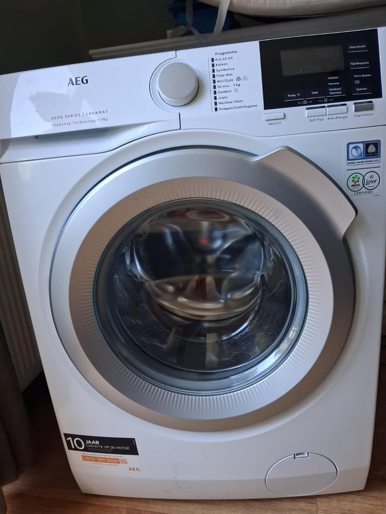 AEG lavamat 6000 series, Ophalen, 1200 tot 1600 toeren, Gebruikt, 8 tot 10 kg