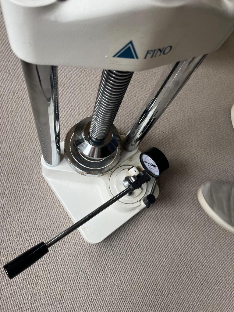 Fino Cuvettepers voor tandtechniek - Goede staat, Ophalen