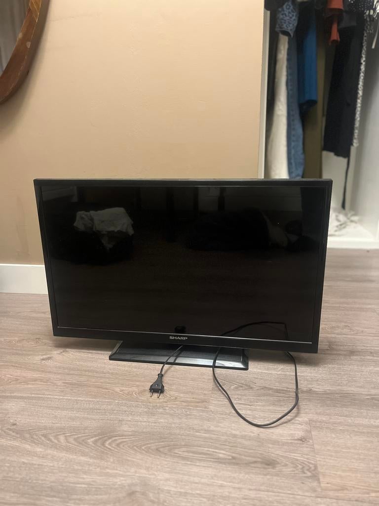 Sharp TV (32 inch.) met afstandsbediening, Audio, Tv en Foto, Televisies, Ophalen, Gebruikt, 50 Hz, 80 tot 100 cm