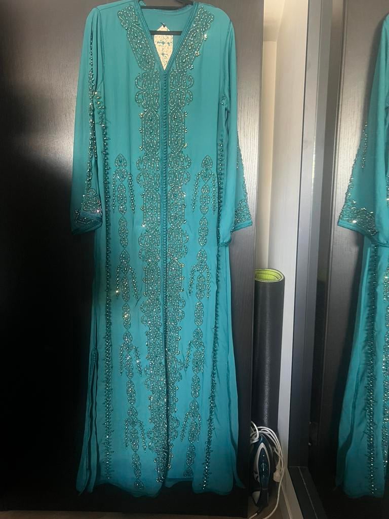 Marokkaanse jurk Caftan kaftan, Ophalen