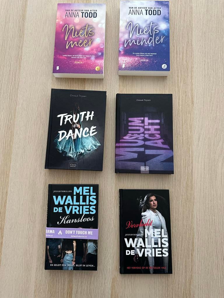 6 boeken: Anna Todd, Chinouk Thijssen, Mel Wallis de Vries, Boeken, Ophalen of Verzenden, Gelezen