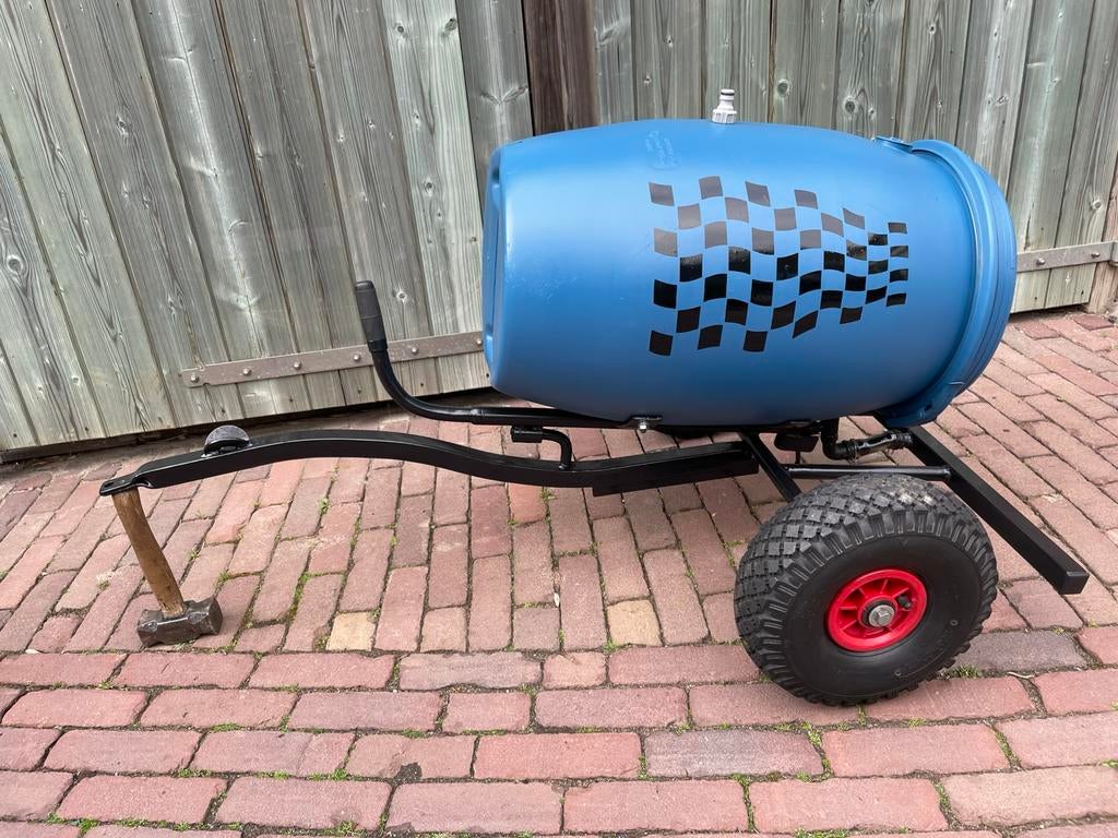 Skelter aanhanger watertank / giertankje, Ophalen, Zo goed als nieuw, Berg, Met kar of aanhanger