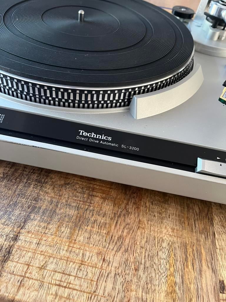 Technics SL-3200 platenspeler, Audio, Tv en Foto, Platenspelers, Ophalen, Zo goed als nieuw, Technics