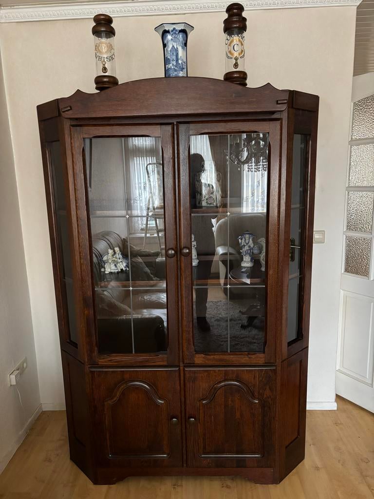 Mooie eikenhouten hoekkast met glazen deuren, Huis en Inrichting, Kasten | Vitrinekasten, Ophalen, Gebruikt, Eikenhout, 50 tot 100 cm