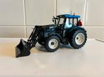 Valtra C Licht blauw met voorlader UH, Ophalen of Verzenden, Zo goed als nieuw, Tractor of Landbouw, Universal Hobbies