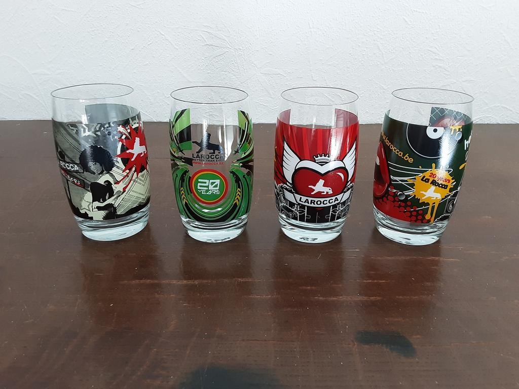 Set van vier J&B La Rocca 20 Years glazen., Ophalen of Verzenden, Zo goed als nieuw, Gebruiksvoorwerp